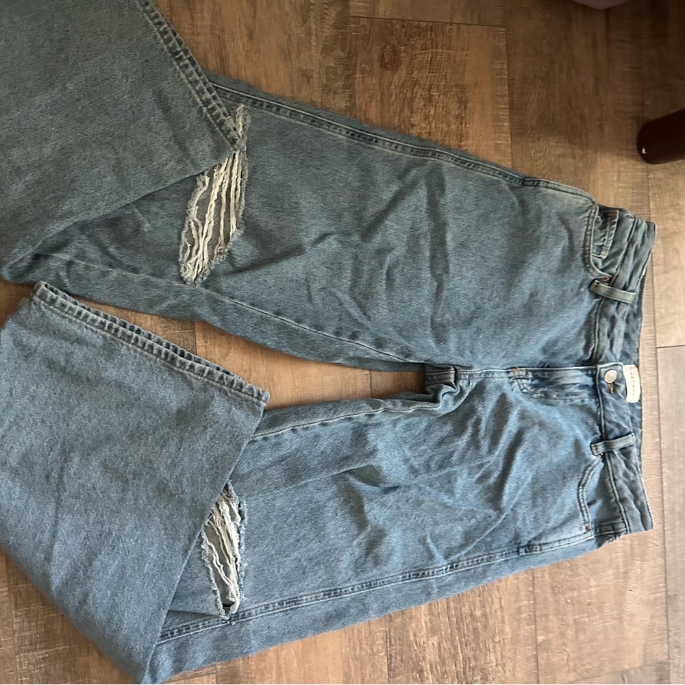 Distressed Low Rise Light Blue Jeans